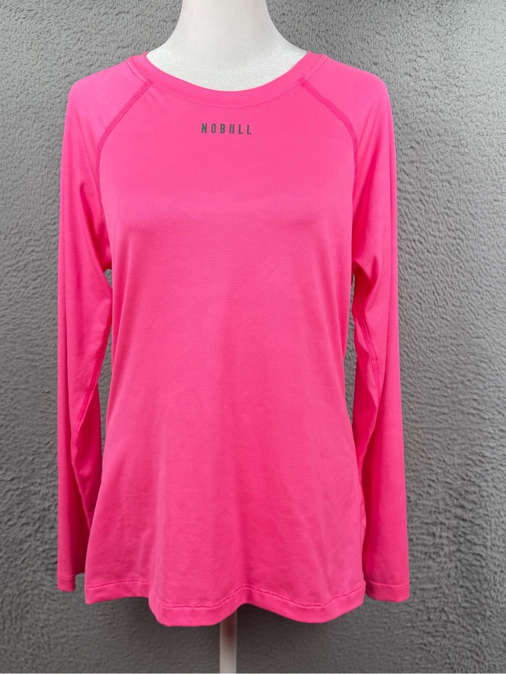NOBULL Top Womens Medium Pink Camo Long Sleeve Performance Athletic Gym